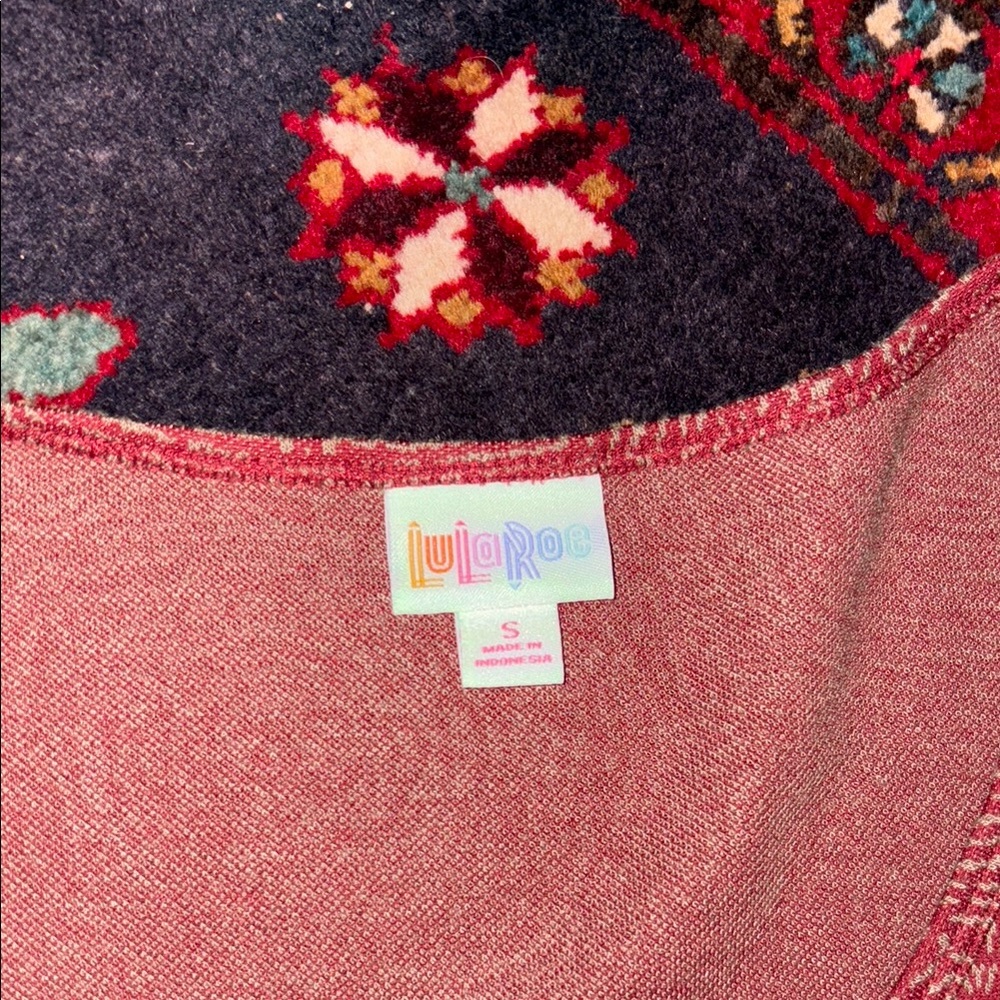 LULAROE Red Patterned Top small - Picture 2 of 5
